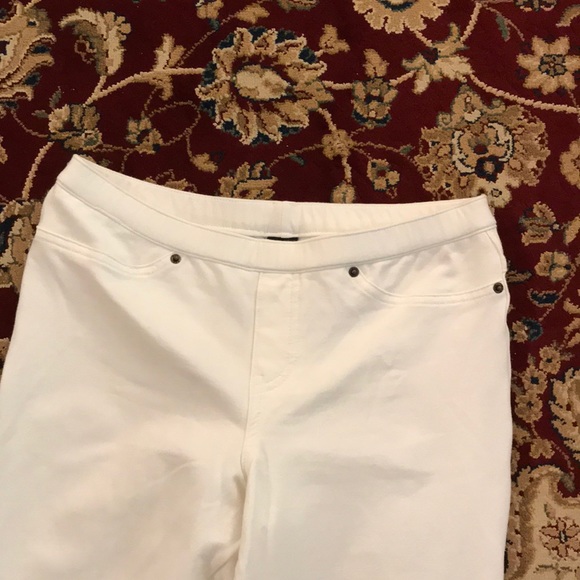 NWOT Hue Capri Legging - Picture 2 of 5
